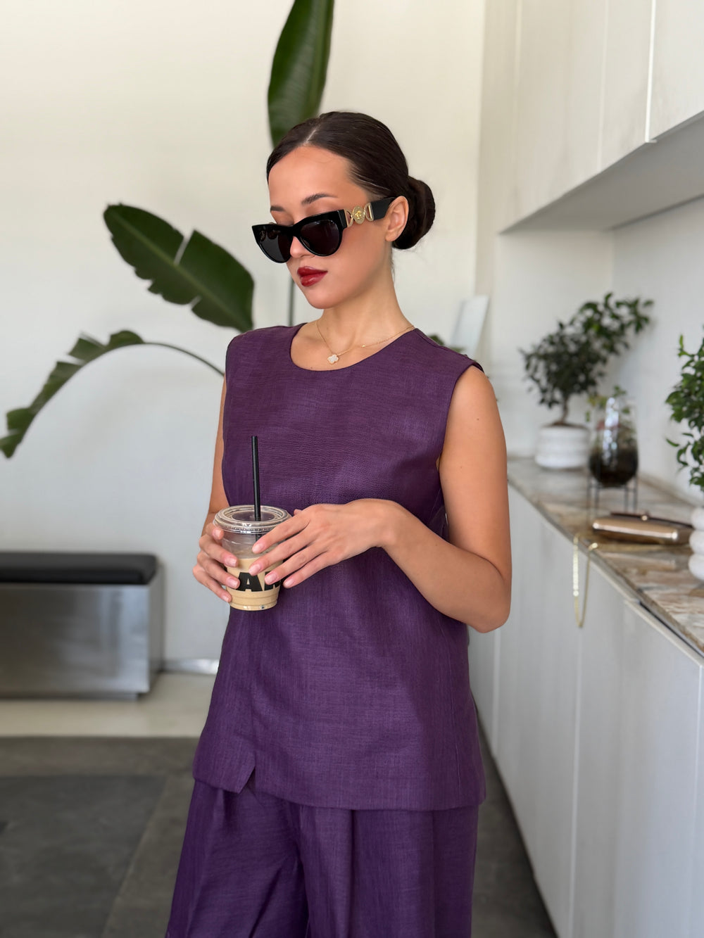 Lavender Geometric Embroidered Linen Abaya – Summer Colors